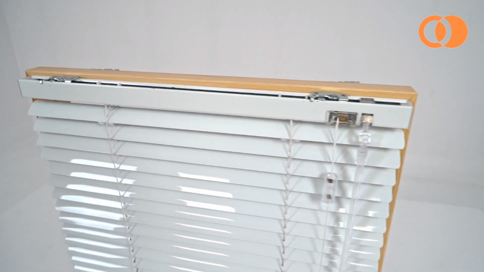 Perfect fit of aluminium blind